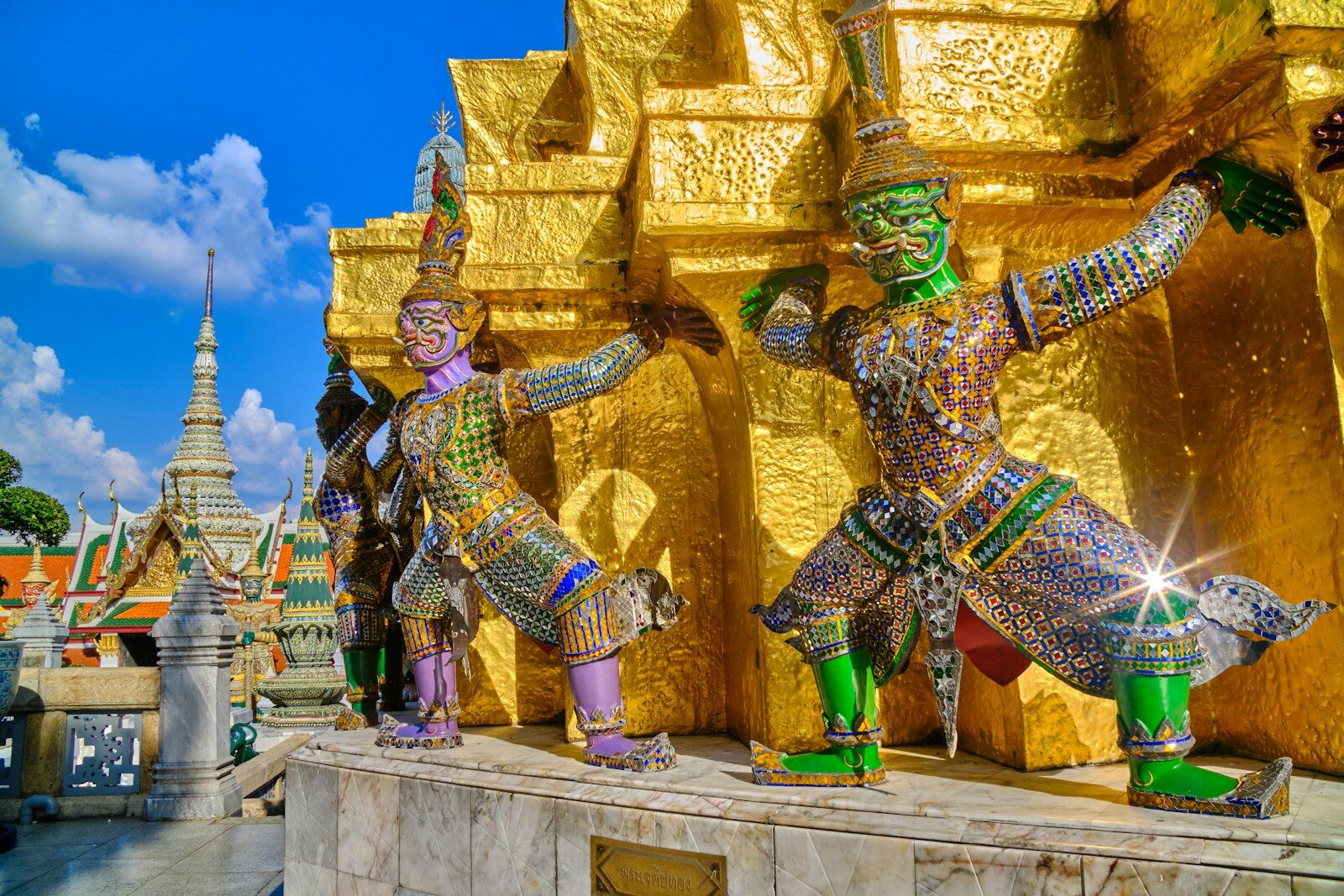 Guardiões Yaksha, Wat Phra Kaew, Bangkok, Tailândia