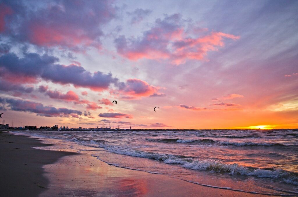pôr do sol na praia