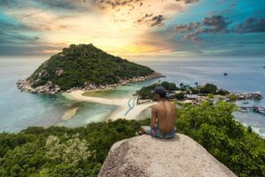 Sunset view over Koh Nang Yuan from the Koh Tao viewpoint